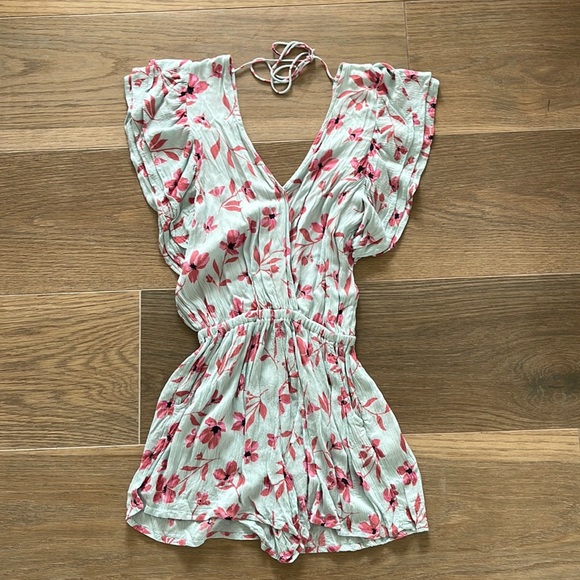 Billabong - Womens Mini Romper - Like New - Size Medium - Picture 1 of 1